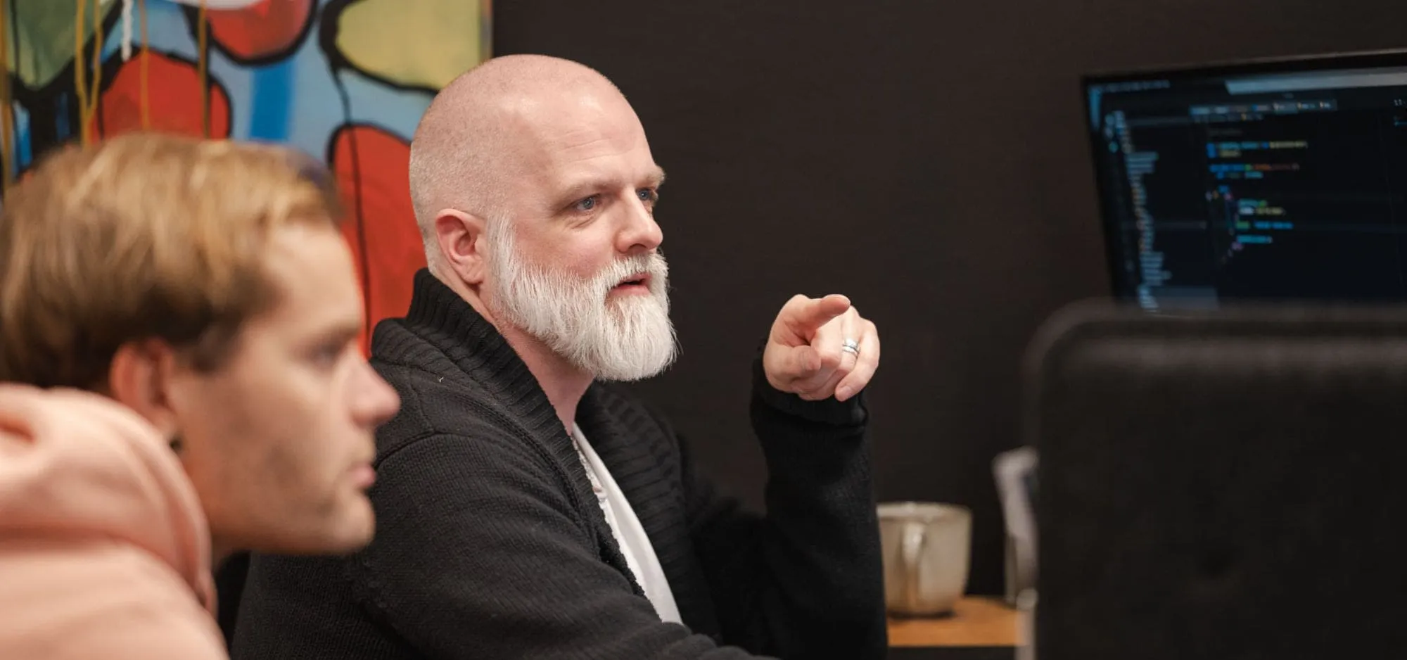 Webbutvecklare på WordPress-webbyråns kontor i Karlstad