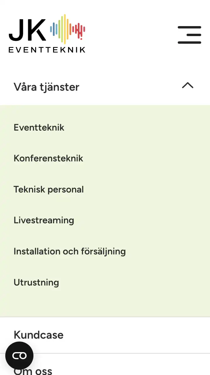 Skärmbild över den utfällda menyn i mobilvy på JK Eventteknik. Ljusgrön bakgrund med olika menyalternativ.