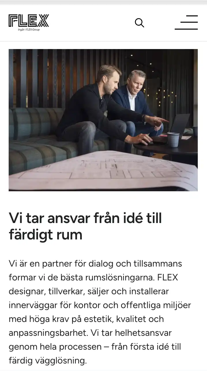 En skärmbild som visar sidan om oss på FLEX Interior Systems webbplats, i mobilvy. Sidan visar en bild på två personer som arbetar samt en rubrik med löpande text.